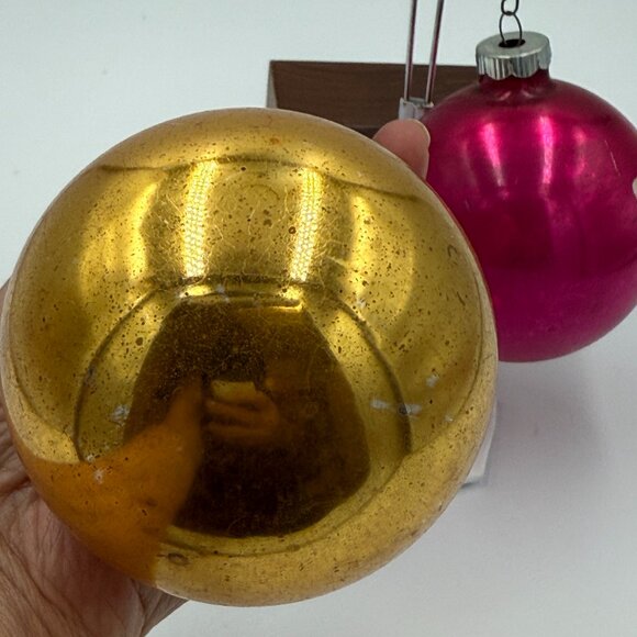 2 Vintage Shiny Brite Glass Christmas Ornaments Red and Gold 3" - Picture 3 of 16